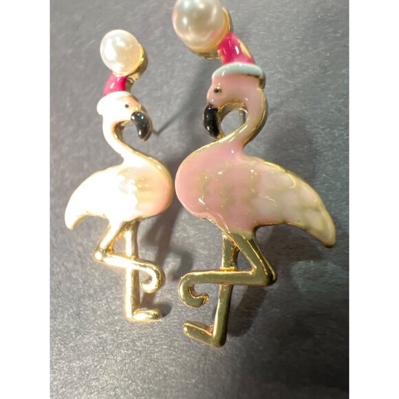 Betsey Johnson Pink Flamingo Stud Earrings Santa Hat Pearl Christmas Whimsical - Picture 10 of 11